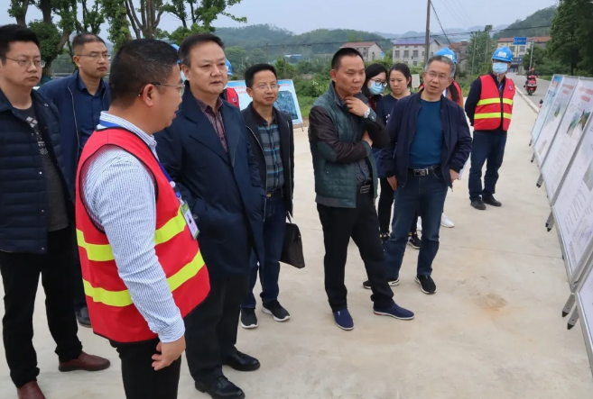 湖南省农业农村厅农业资源保护与利用处调研组一行到岳阳云溪项目部开展调研